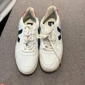 Veja, Size 40 used sneakers